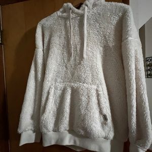 White Ugg Loyra Sherpa Hoodie Small 100% Polyester 25.75” Length Free Ship